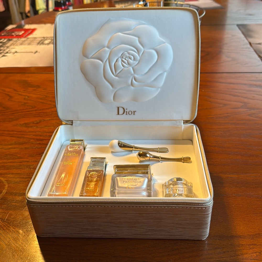 Dior Prestige Skincare Set Plus Extra Advanced Serum